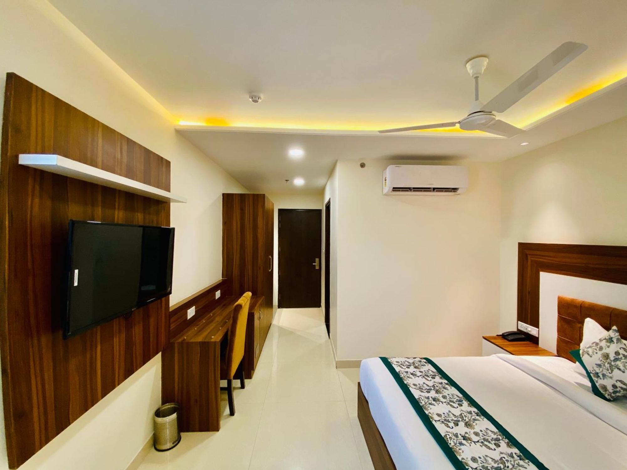 Hotel White House 350 Mtr From Golden Temple อัมริตสา ภายนอก รูปภาพ