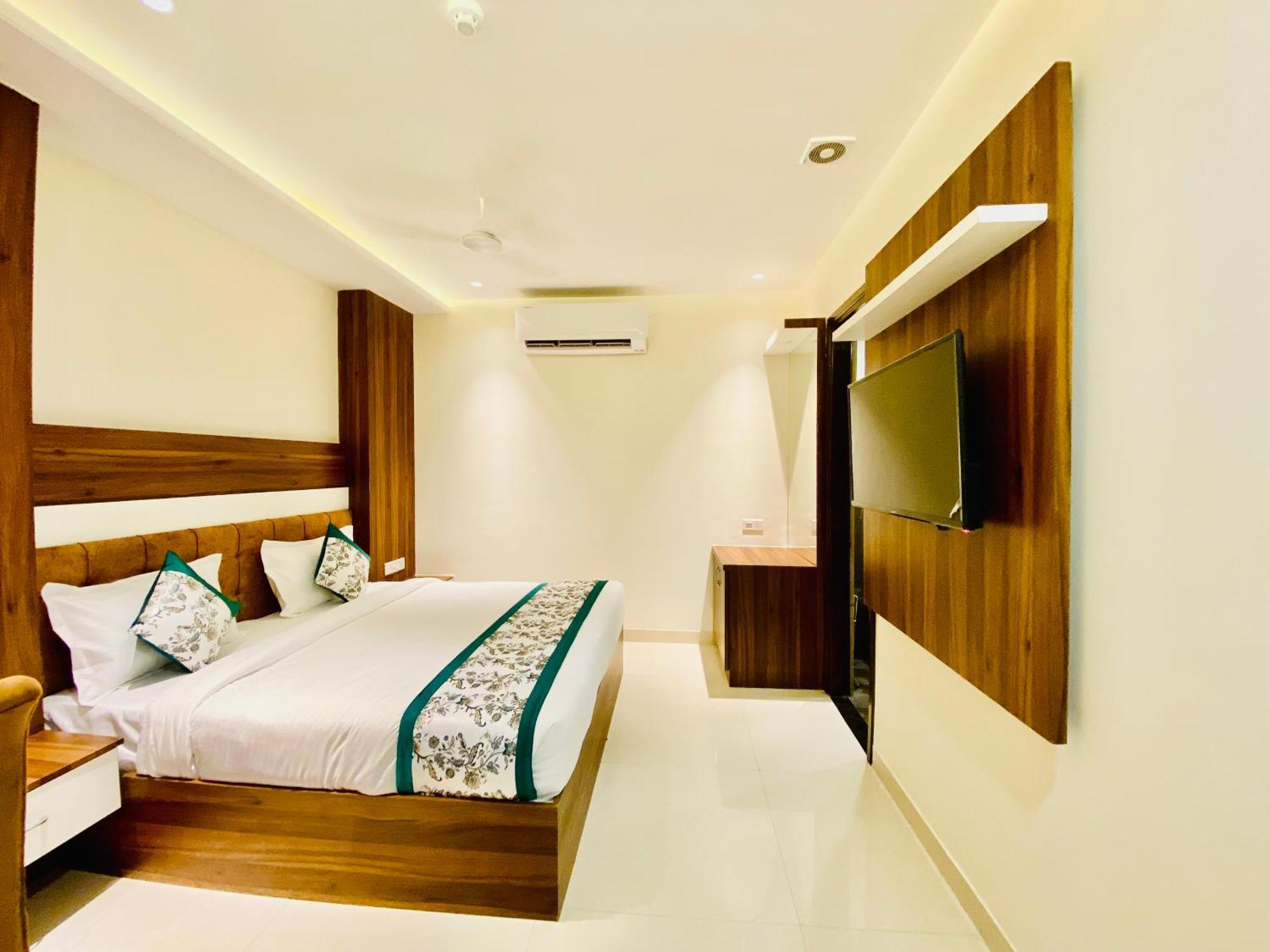 Hotel White House 350 Mtr From Golden Temple อัมริตสา ภายนอก รูปภาพ